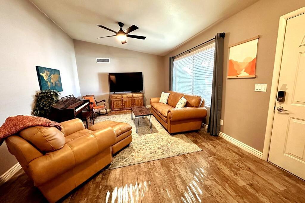 Mesa Oasis Private Pool Spacious! 10+ Guests 7 Beds New, Great Location! Eksteriør billede