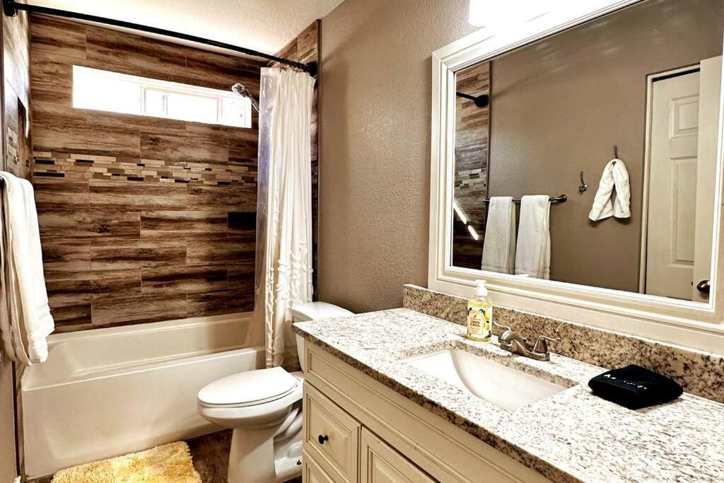 Mesa Oasis Private Pool Spacious! 10+ Guests 7 Beds New, Great Location! Eksteriør billede